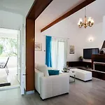 Astrid On Ciovo Island, Private Pool * تروغير